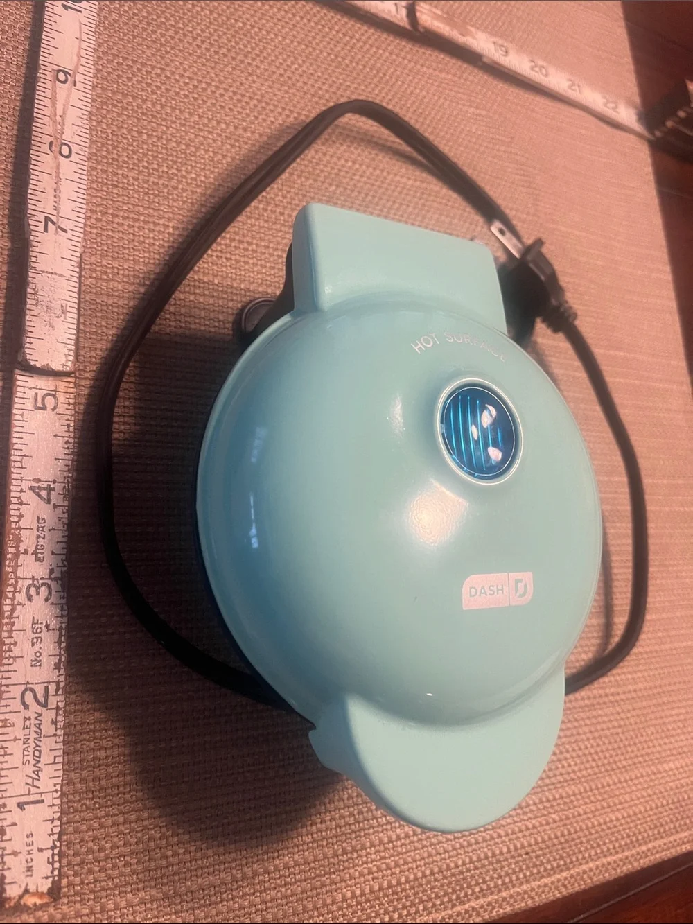 7y Dash Mint Green Dash Mini Waffle Maker